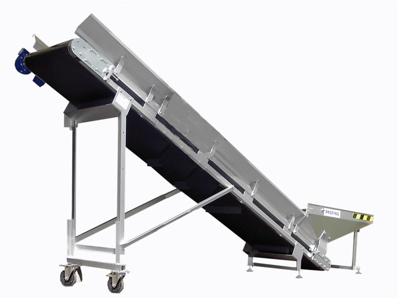 Mobile belt conveyor with sidewalls